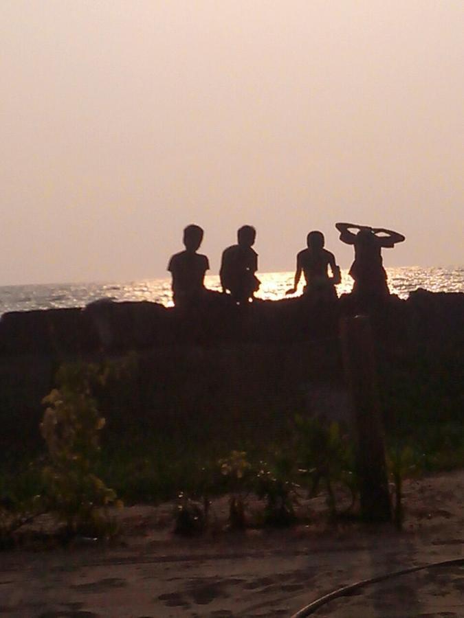 Colonels Beach Villa Alappuzha Esterno foto
