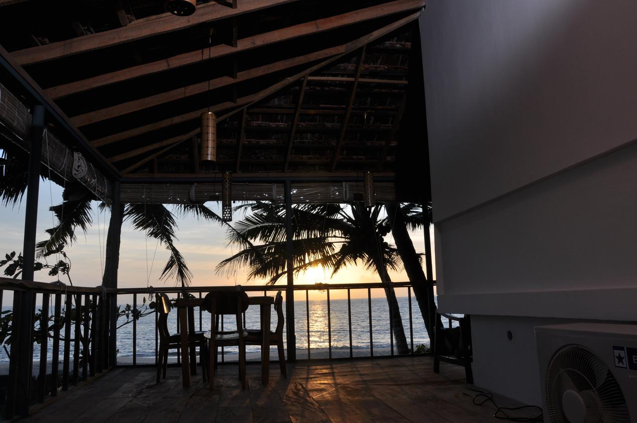 Colonels Beach Villa Alappuzha Esterno foto