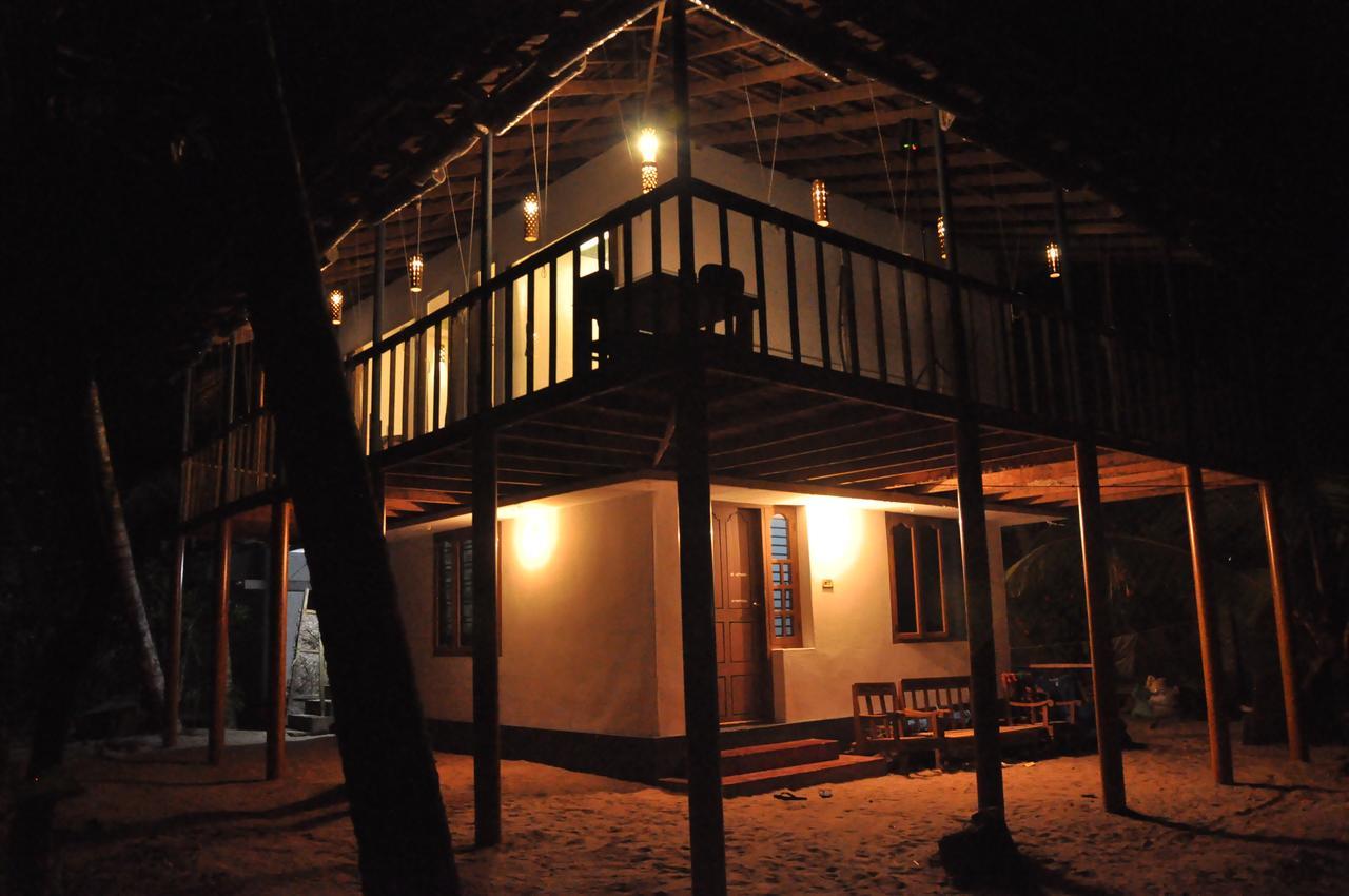 Colonels Beach Villa Alappuzha Esterno foto
