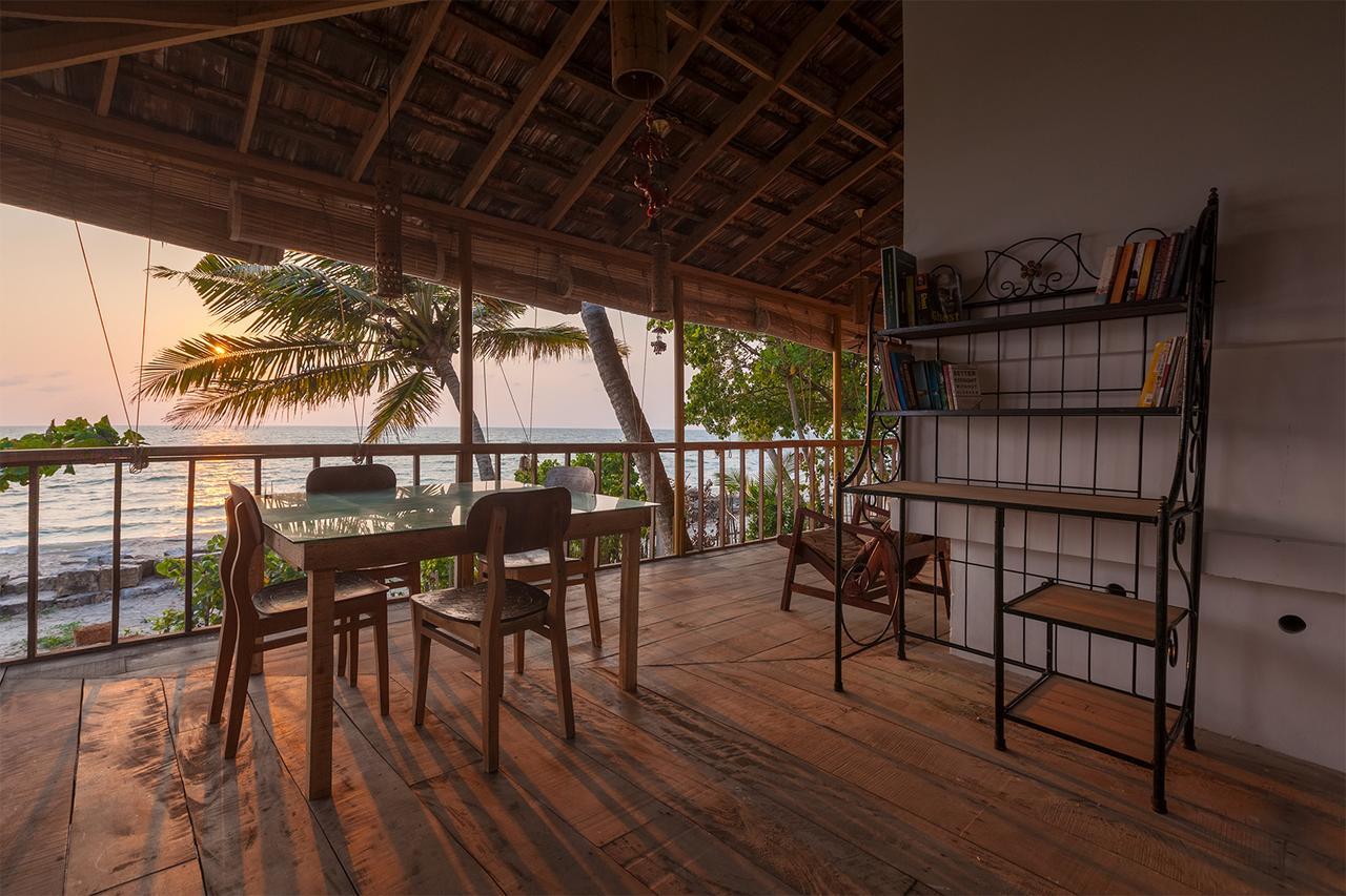 Colonels Beach Villa Alappuzha Esterno foto