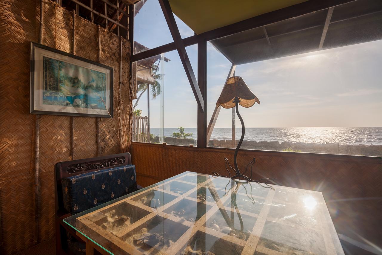 Colonels Beach Villa Alappuzha Esterno foto